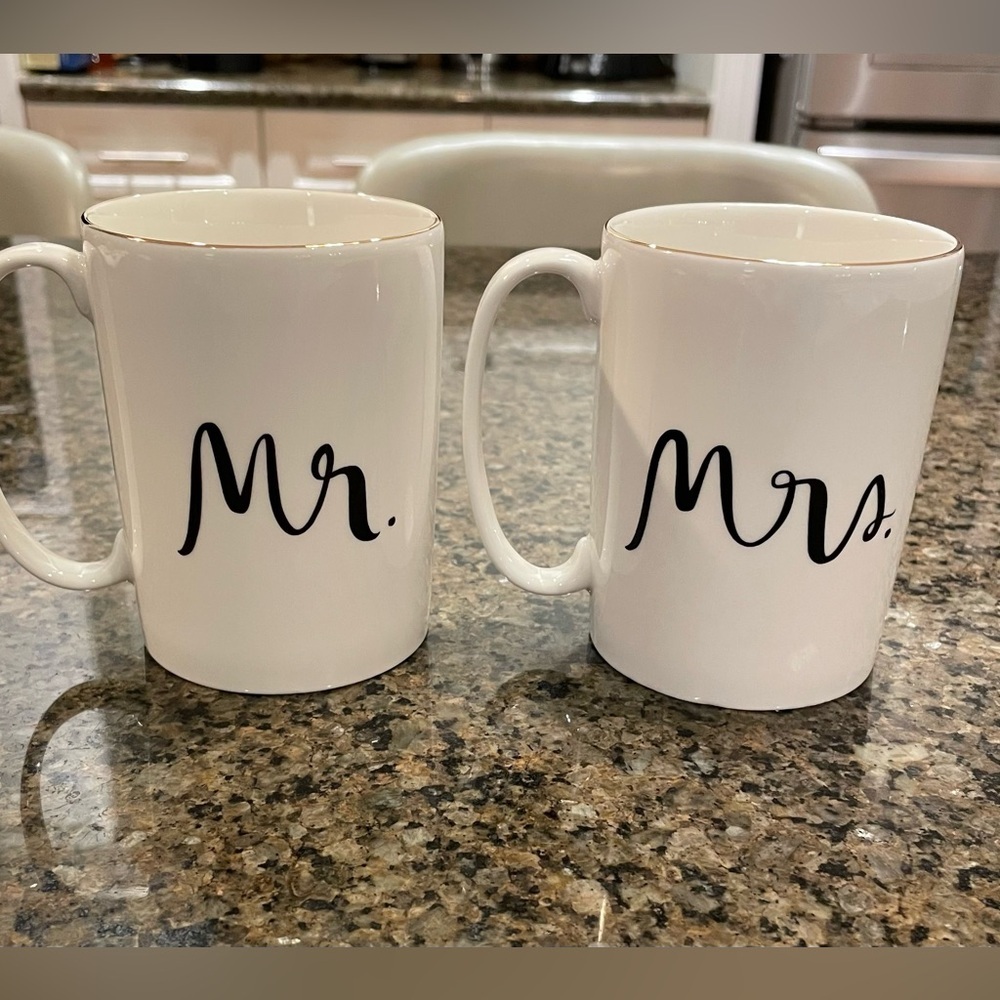 Kate Spade New York Lenox White Porcelain Mugs Set of 2 Gold rim, 12 oz Mr Mrs - Picture 2 of 8